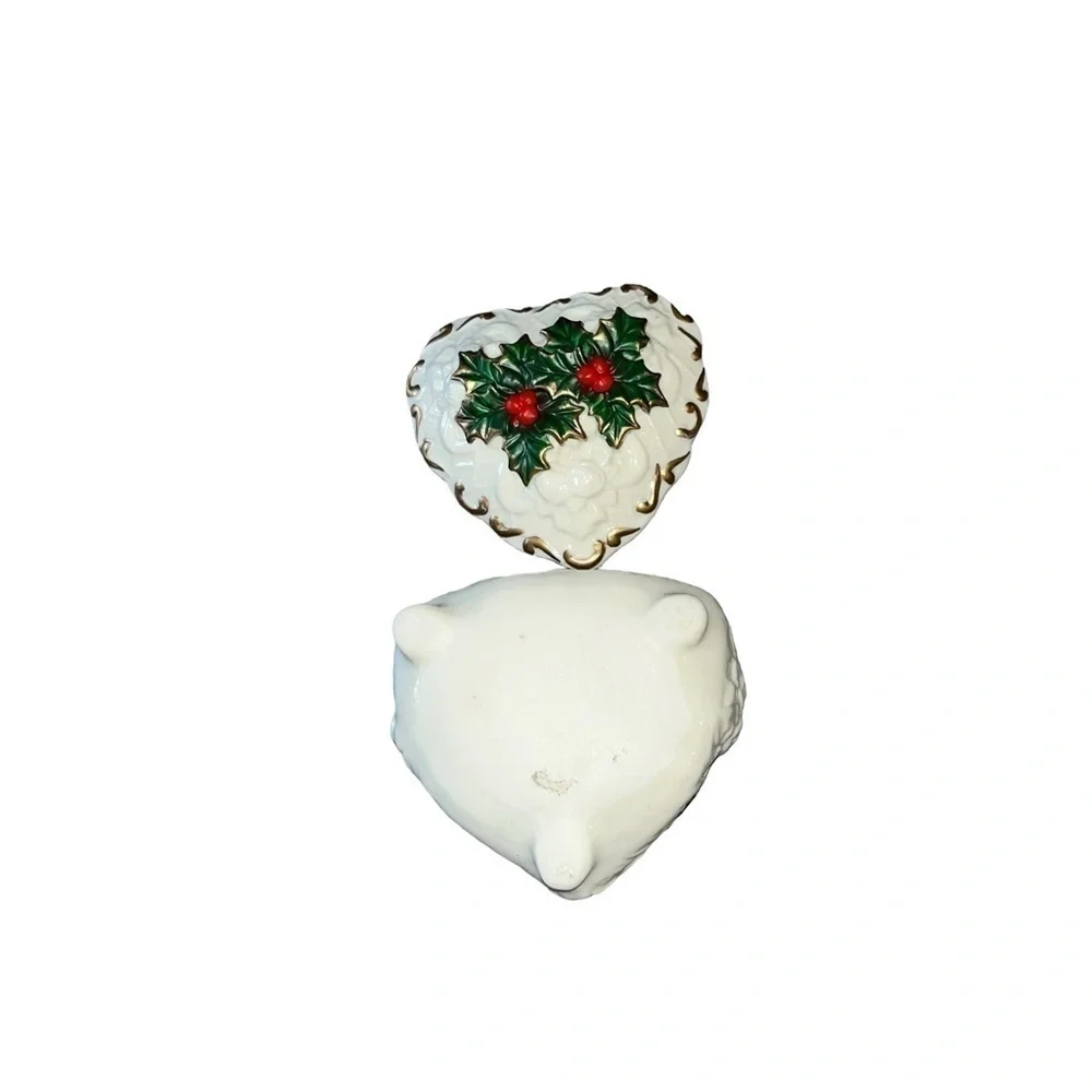 Heart Shaped Porcelain Christmas Poinsettia Trinket Box With Gold Trim